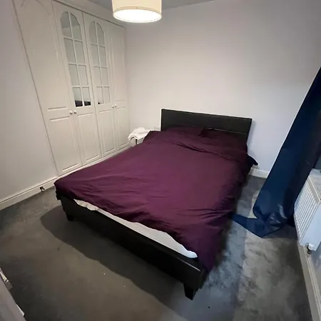 Cosy 4 Bed Townhouse Μάντσεστερ