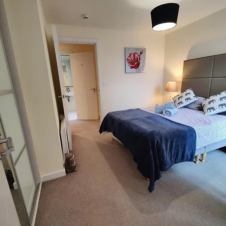 Free Private Parking - City Centre 2 Bedroom Ensuite Near Shopping & Financial Centre, Victoria Station & Ao Appartement