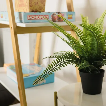 アパート Manchester's Luxurious 2-bed Haven With Balcony - Canal Views & Proximity To United マンチェスター