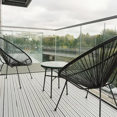 Manchester's Luxurious 2-bed Haven With Balcony - Canal Views & Proximity To United Hotel Manchester