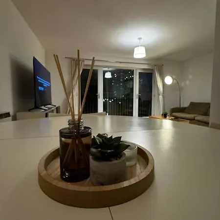 Luxury 2br Flat Near Town *