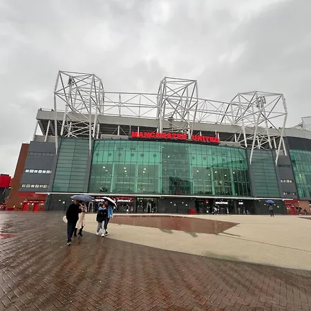 Snug 1br Apt, 4ktv-free Parking Apartment Manchester