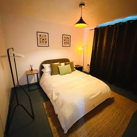 The Secret Garden Retreat With Hot Tub