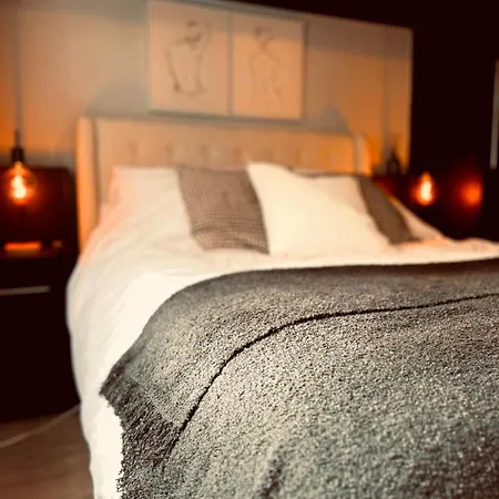 The Secret Garden Retreat With Hot Tub Vakantiehuis