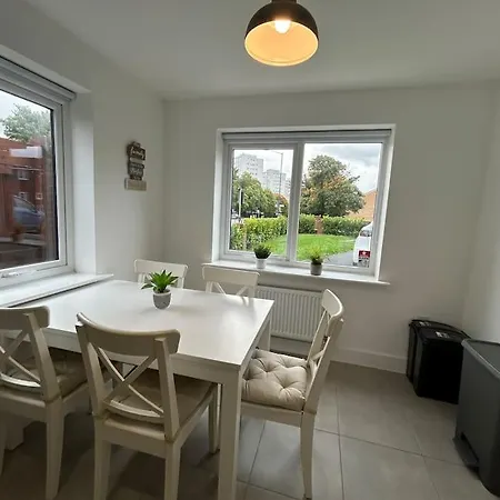 4-bedroom New House Near Centre *