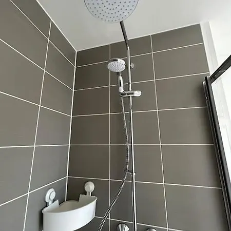4-bedroom New House Near Centre Holiday home