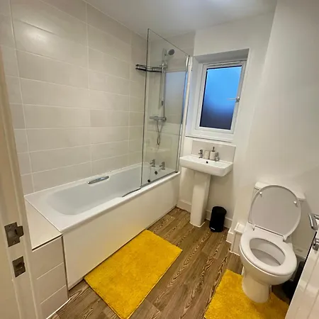 Private Bedroom In A Next To Coop Live And Eithad Stadium * Manchester