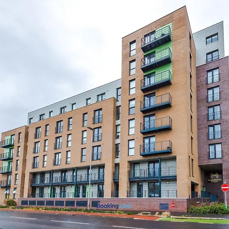 Modern 2 Bed With Balcony By Host A Appartement Manchester