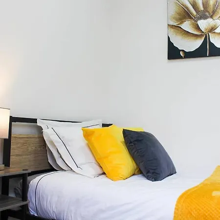 Etihad Stadium & Coop Arena Holiday home