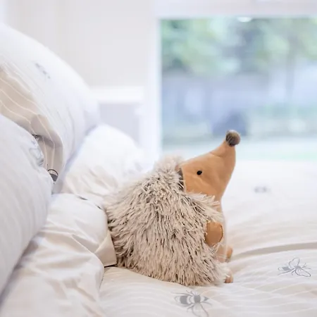 Warm 2 Bedroom 15 Min Walk To Etihad Stadium And Center Apartman