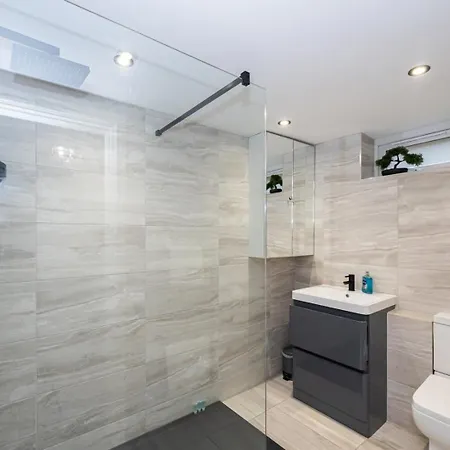 Guestready - Terraced In West Didsbury Guest house Manchester