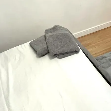 3 Bedroom Centre Edge With Parking