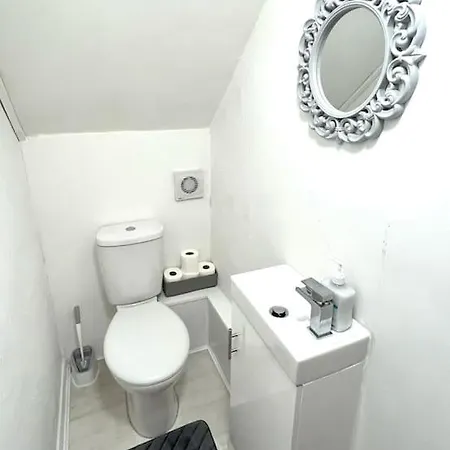 Σπίτι διακοπών 3 Bedroom Centre Edge With Parking Μάντσεστερ