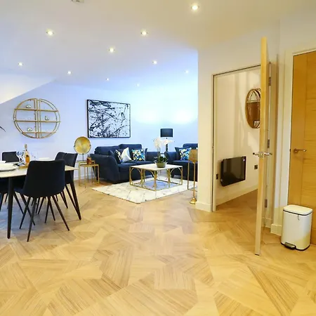 Luxury 7 Mins Walk To Salford - Pass The Keys Apartment Manchester