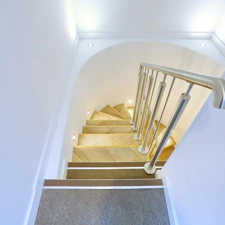 Apartament Luxury 7 Mins Walk To Salford - Pass The Keys *