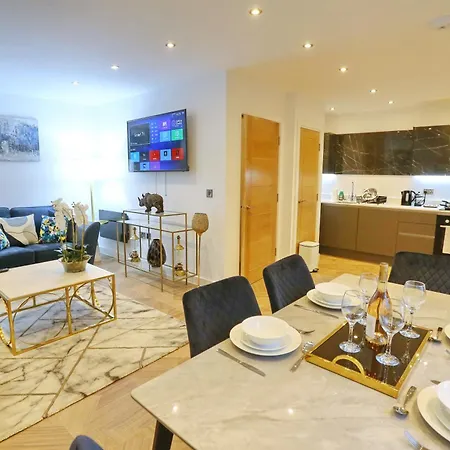Luxury 7 Mins Walk To Salford - Pass The Keys Apartman Manchester