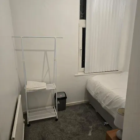 Guest house Poshval Manchester