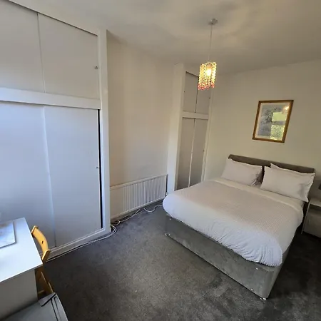 Guest house Poshval Manchester