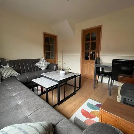 Cosy 4-bedroom Guest house Manchester