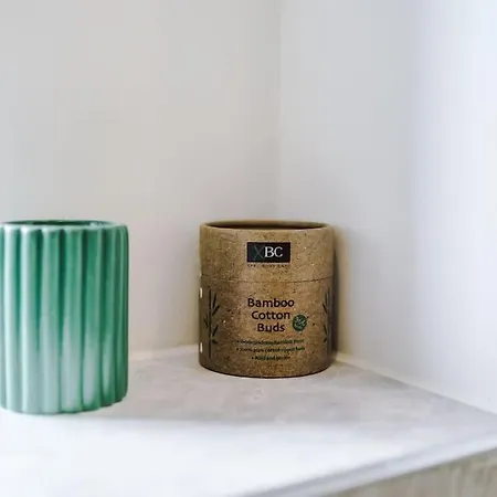 Apartment Sleeps 7, Stunning Home, Free Parking, Perfect For Groups, Long Term Disc Manchester