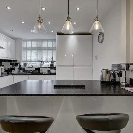 Stunning 1 Bed With Parking Pass The Keys Manchester