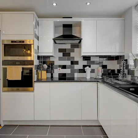 Stunning 1 Bed With Parking Pass The Keys شقة مانشستر