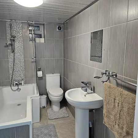 Apartment Basement Near City Centre Manchester