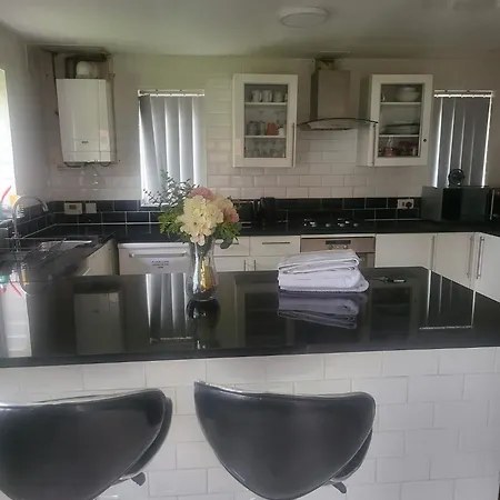 Guest house Spacious 2-bedroom Ideal *