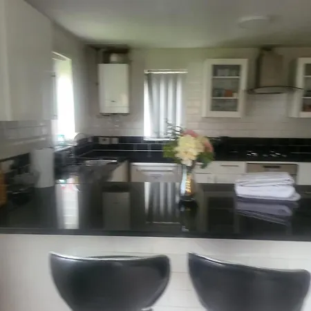 Spacious 2-bedroom Ideal