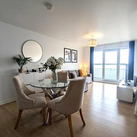 Apartment Modern 2 Bed 1 Bath 1 Ensuite - Salford