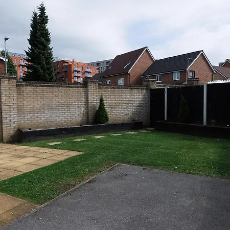 Riverside Villas * Manchester