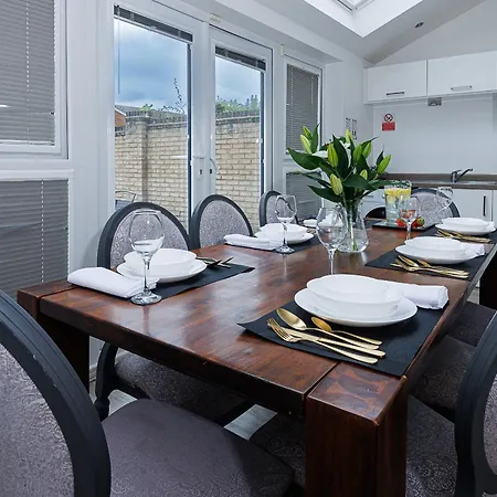 Holiday home Riverside Villas Manchester