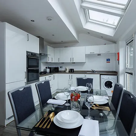 Riverside Salford (Greater Manchester)