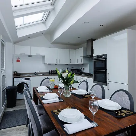 Riverside Villas Holiday home