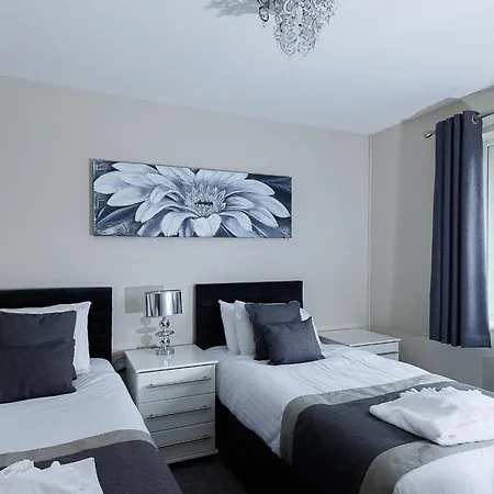 Riverside Villas * Manchester