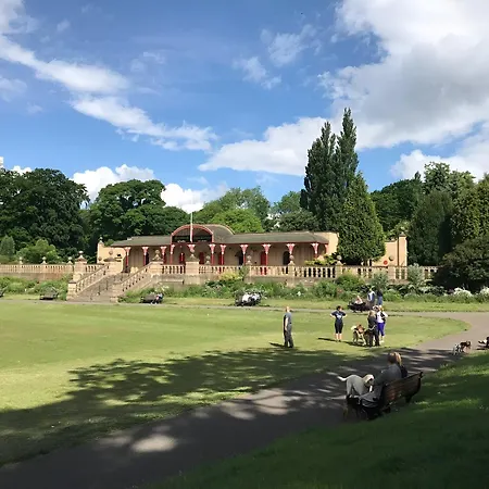 Cozy 3 Bd House, Perfect For Large Group Of 6