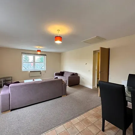 公寓 Spacious 2 Bedroom In Chorlton W Free Parking *