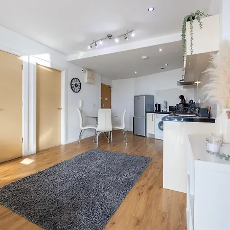 Apartment 2 Bedroom Coop Live Etihad Stadium Pass The Keys