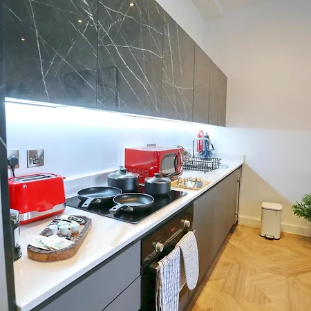 Pass The Keys Beautifully Restored 3 Bed Flat In Centre