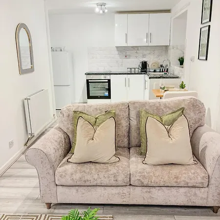 Admtts Living Apartment *
