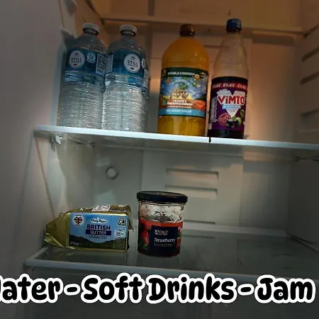 Break - 1 Big Bedroom Sleeps 3 Casa de Férias