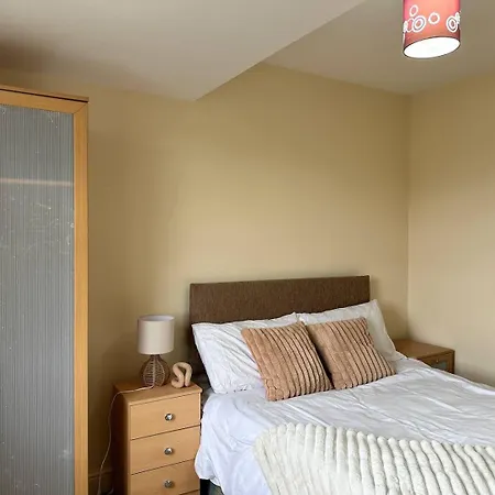 Spacious 2 Bedroom In Chorlton W Free Parking アパート マンチェスター