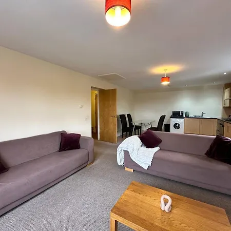 Apartment Spacious 2 Bedroom In Chorlton W Free Parking