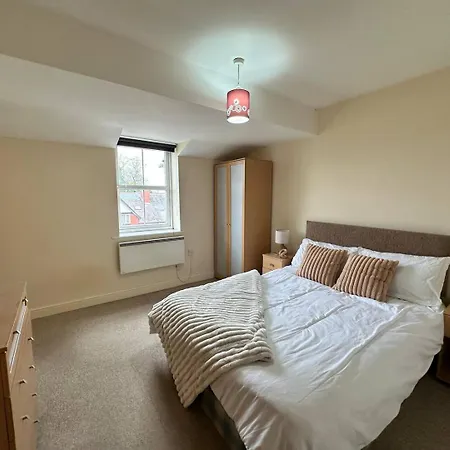 アパート Spacious 2 Bedroom In Chorlton W Free Parking