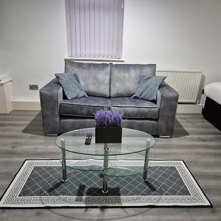Affordably Elegant Close To Coop Live, Etihad Stadium And Centre Apartment *