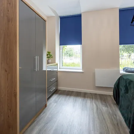Elegant One-Bedroom Apartment In Salford - Perfect For Short Stays By Av Hughes Properties *