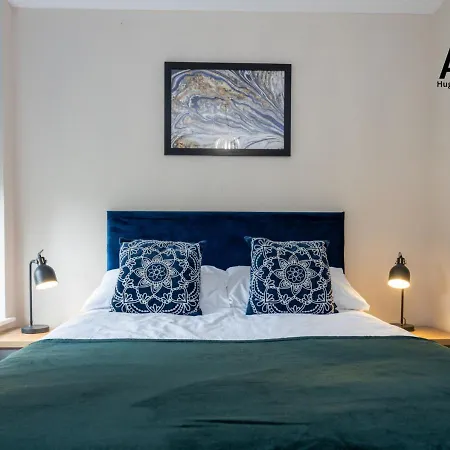 Elegant One-Bedroom Apartment In Salford - Perfect For Short Stays By Av Hughes Properties * Manchester