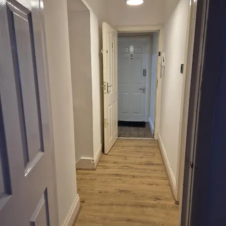 Apartamento Affordably Elegant Close To Coop Live, Etihad Stadium And Centre Manchester