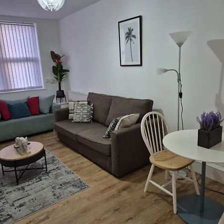 Affordably Elegant Close To Coop Live, Etihad Stadium And Centre *