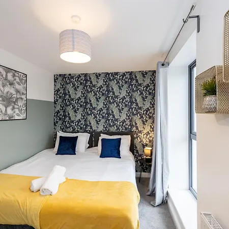 Hébergement de vacances Contractors, 5 Bed, Sleeps 9, Free Parking & Wifi